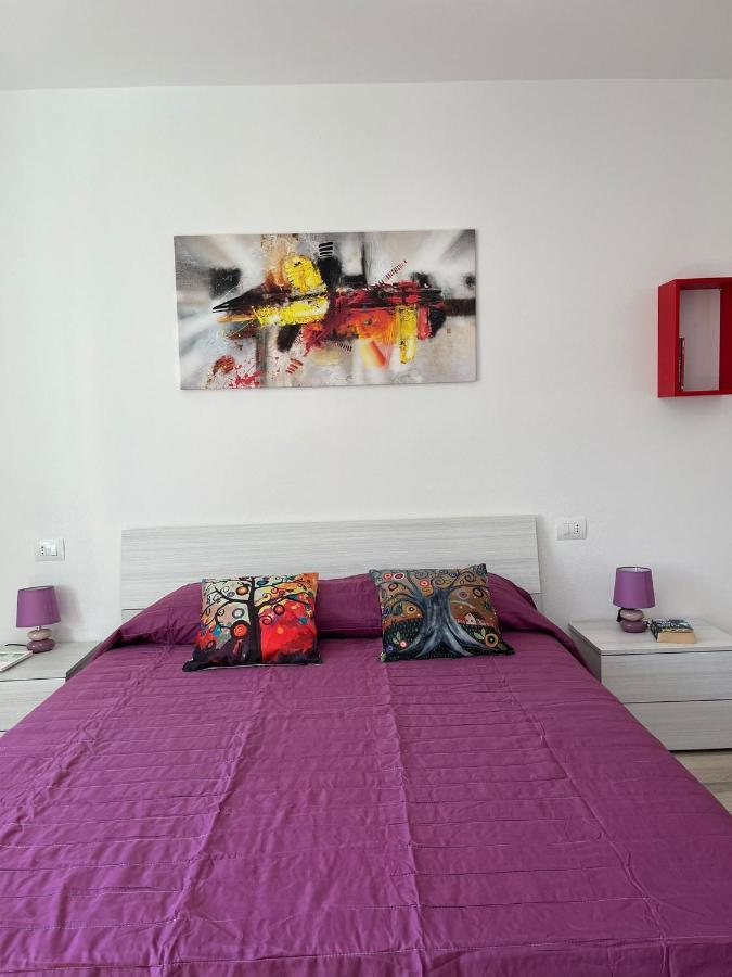 דירות דורגלי Casa Vacanze Sa Piazza מראה חיצוני תמונה