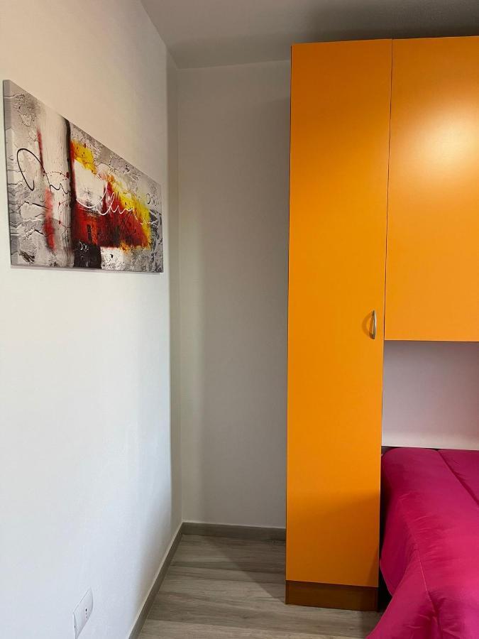 דירות דורגלי Casa Vacanze Sa Piazza מראה חיצוני תמונה