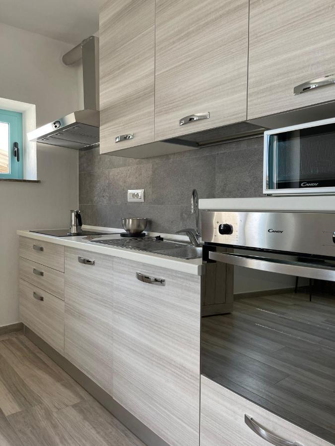 דירות דורגלי Casa Vacanze Sa Piazza מראה חיצוני תמונה