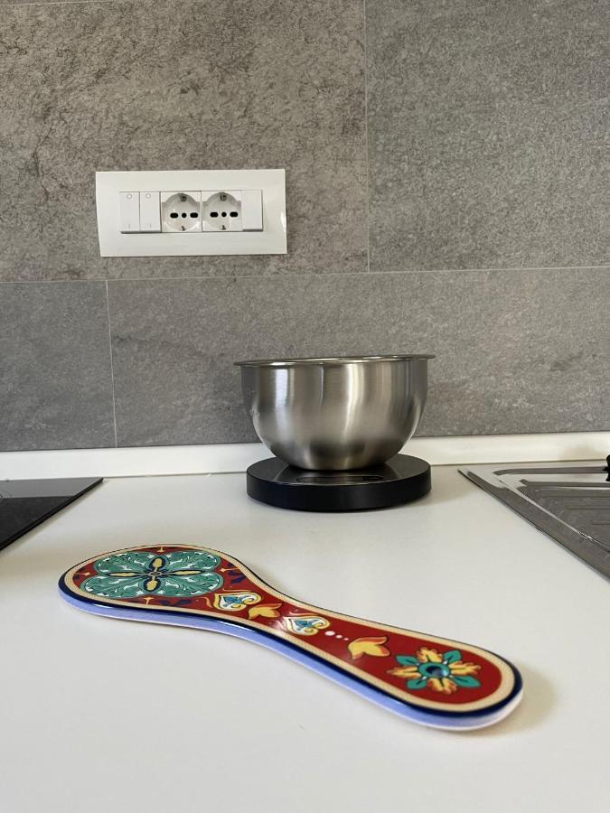 דירות דורגלי Casa Vacanze Sa Piazza מראה חיצוני תמונה
