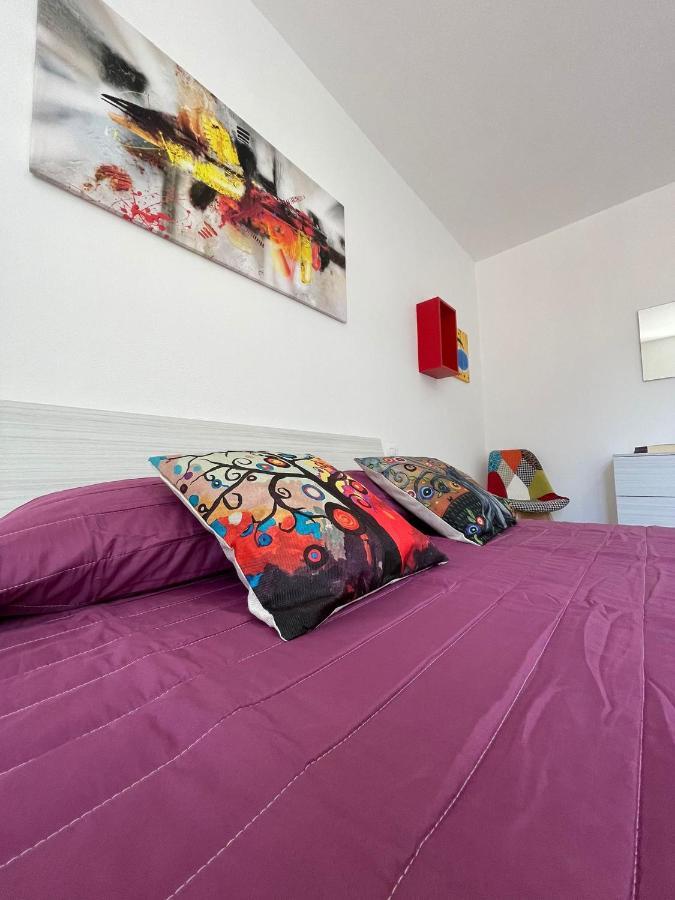 דירות דורגלי Casa Vacanze Sa Piazza מראה חיצוני תמונה