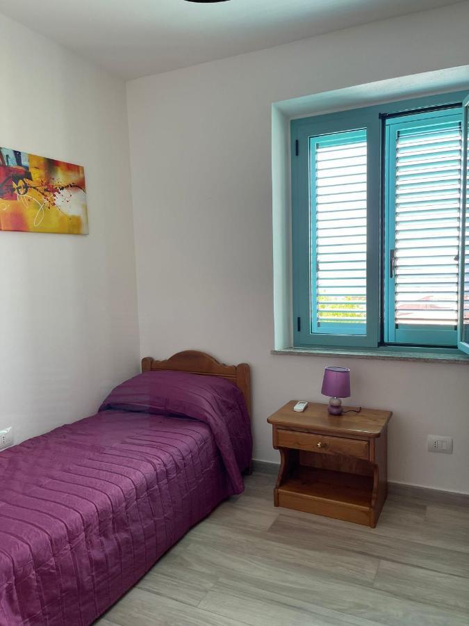 דירות דורגלי Casa Vacanze Sa Piazza מראה חיצוני תמונה
